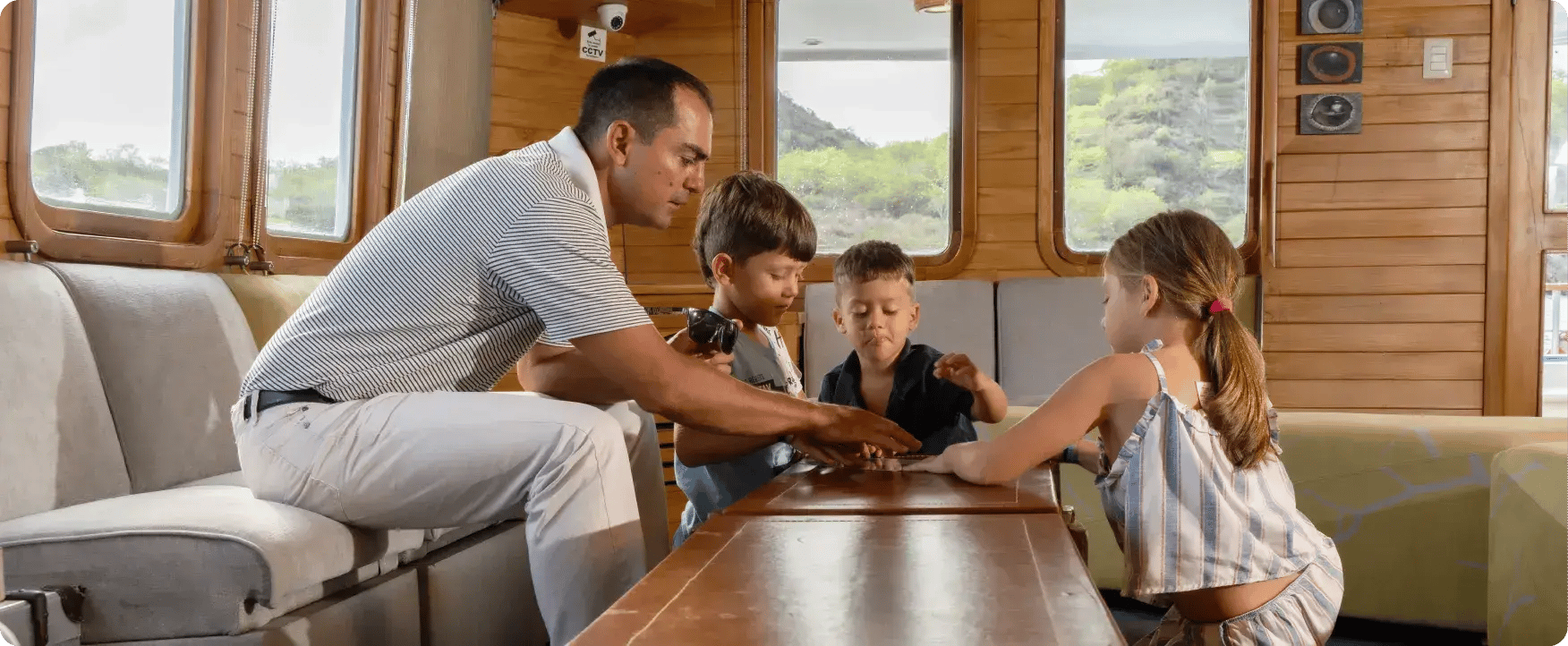 Family-playing-at-Coral-Yachts
