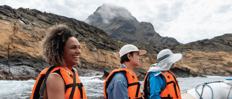 NewWeb-HB-islas-Isabela-Punta-Vicente-Roca-dinghy-ride-gallery