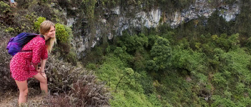 NewWeb-HB-islas-Santa-Cruz-pit-craters