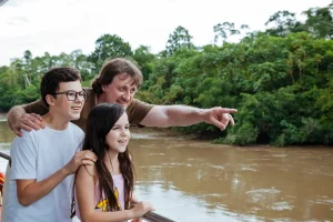 Family - Natural Observation - Anakonda Amazon Cruise